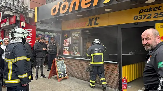 Dönercide fritözden çıkan yangın korkuttu