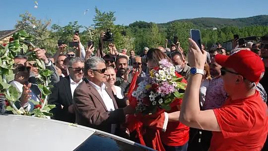 Dünya şampiyonuna coşkulu karşılama