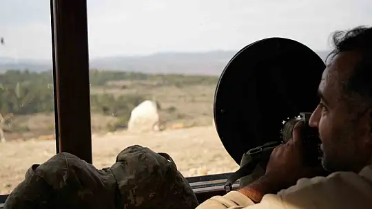 Dünyada sadece 3 yerde görülen doğa olayı: Akbabaların yiyecek döngüsü