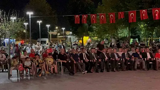 Duygu yüklü film açık havada izlendi