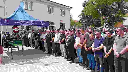 Düzce Belediye Başkanı Özlü'nün şoförü son yolculuğuna uğurlandı