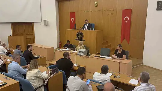 Düzce Belediye Meclisi olağanüstü toplandı
