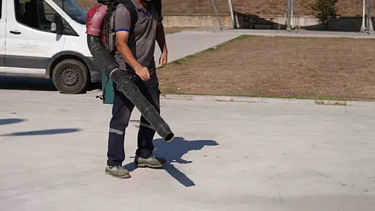 Düzce Belediyesi'nin 'Temiz Şehir Düzce' kampanyası hız kesmeden devam ediyor