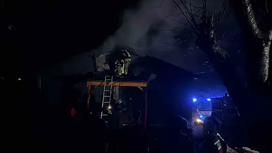 2 katlı ahşap evde yangın