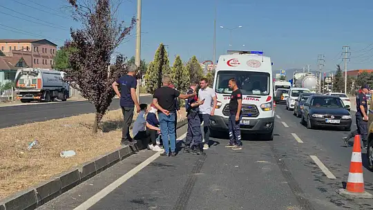 Düzce'de 2 servis aracı ve tır kazaya karıştı: 6 yaralı