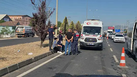 Düzce'de 2 servis aracı ve tır kazaya karıştı: 6 yaralı