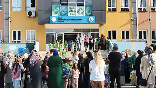 Düzce'de 76 bin 838 öğrenci için ders zili çaldı