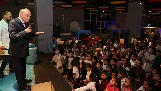 Düzce'de bilim şenliğini öğrenciler çok sevdi