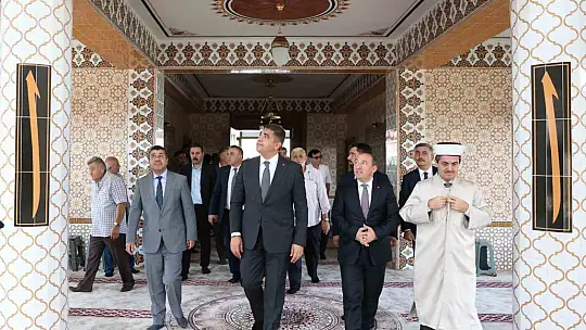 Düzce'de depremde yıkılan bir cami daha yeniden inşa edildi