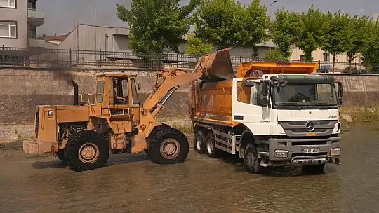 Düzce'de dere yataklarından çıkanlar ekonomiye kazandırılacak