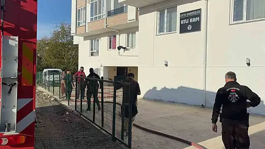 Düzce'de ev yangını ekiplerin müdahalesi ile söndürüldü