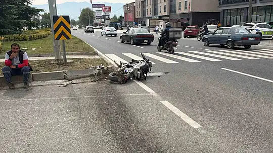 Düzce'de feci kaza: 2'si ağır 3 yaralı