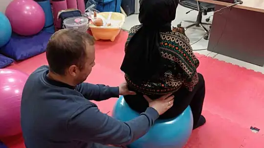 Düzce'de gebe okulunda ilk eşli eğitim yapıldı