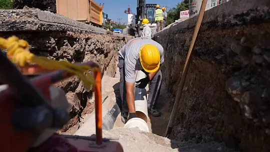 İçme suyu şebekesi yenileniyor