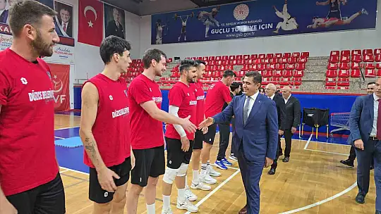 Düzce'de kritik maç öncesi Vali Aslan'dan destek çağrısı