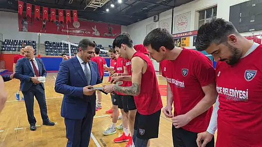 Düzce'de kritik maç öncesi Vali Aslan'dan destek çağrısı