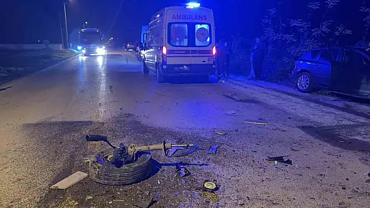 Düzce'de minibüs ile otomobil çarpıştı: 3 yaralı