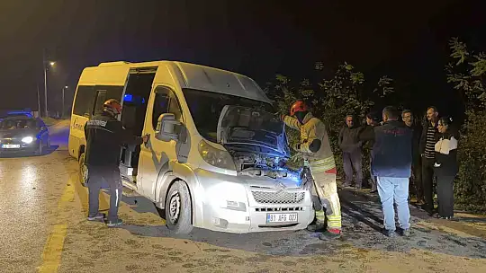 Düzce'de minibüs ile otomobil çarpıştı: 3 yaralı