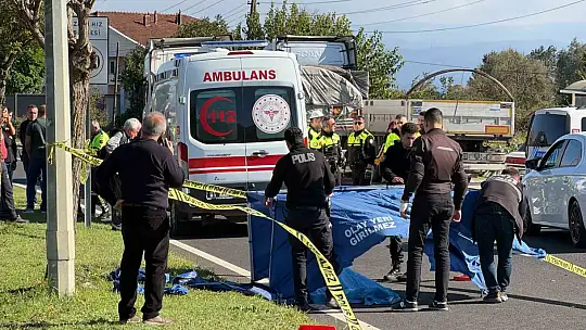 Motosiklet yayaya çarptı: 1 ölü, 1 ağır yaralı