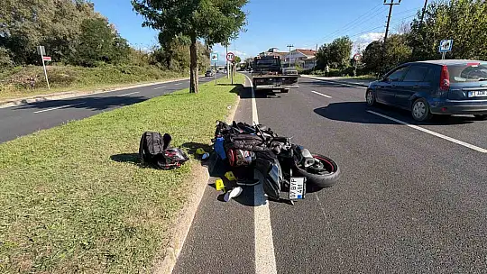 Motosiklet yayaya çarptı: 1 ölü, 1 ağır yaralı