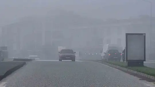 Düzce'de sis etkili oluyor