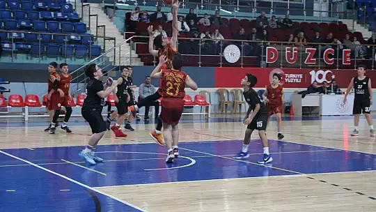 Düzce'de U-14 erkekler basketbol yerel lig heyecanı başladı