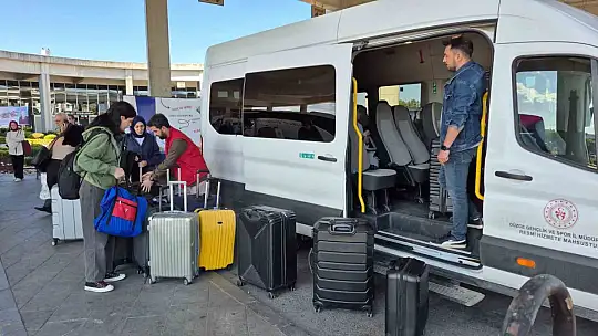 Düzce'de üniversitelilere 'hoş geldin' karşılaması