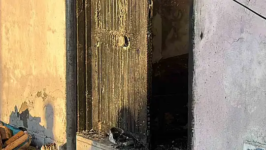 Düzce'de yangında dumandan etkilenen 5 kişi hastaneye kaldırıldı