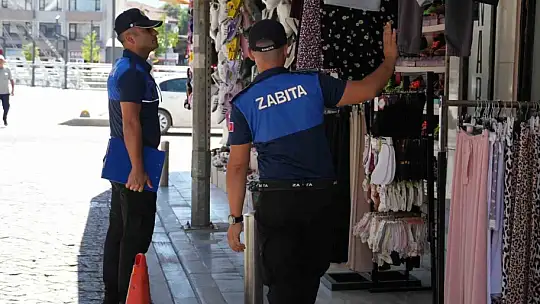 Düzce'de Zabıta ekipleri kaldırım işgaline geçit vermiyor