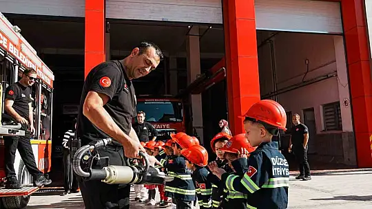 Düzce itfaiyesi 744 öğrenciyi ağırladı