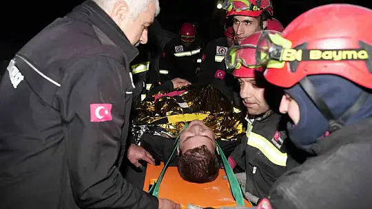 Düzce itfaiyesine enkazda arama kurtarma eğitimi