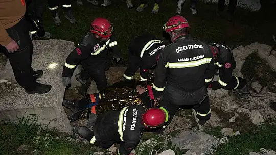 Düzce itfaiyesine enkazda arama kurtarma eğitimi