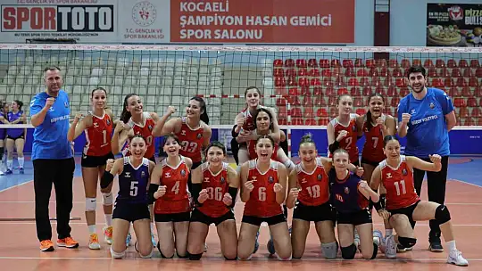 Düzce Kadın Voleybol takımı ilk galibiyetini aldı
