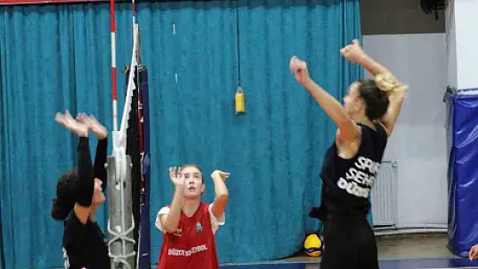 Düzce Kadın Voleybol Takımı, yeni sezon hazırlıklarını sürdürüyor