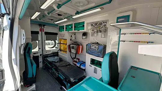 Düzce'ye yeni tam donanımlı ambulans tahsis edildi
