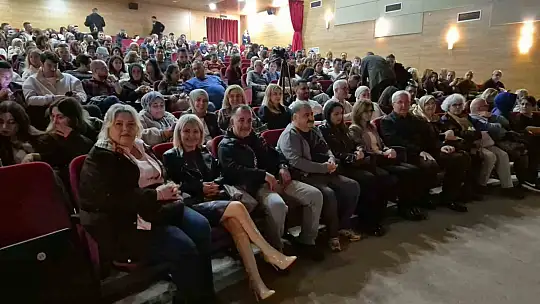 Düzceli tiyatrocular uzun yıllar sonra bu oyun ile sahneye çıktı