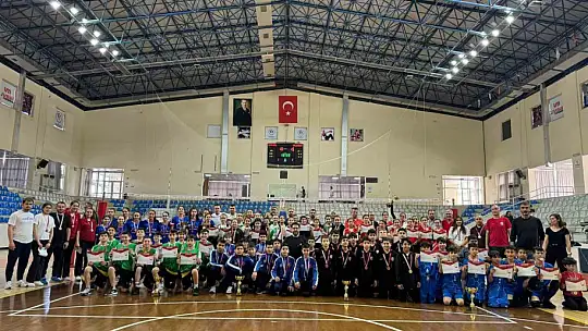 Düzceli voleybolcu kızlar tarih yazdı