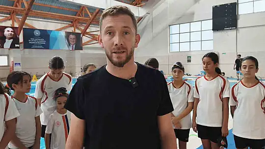 Düzceli yüzücülerin hedefi milli takım forması