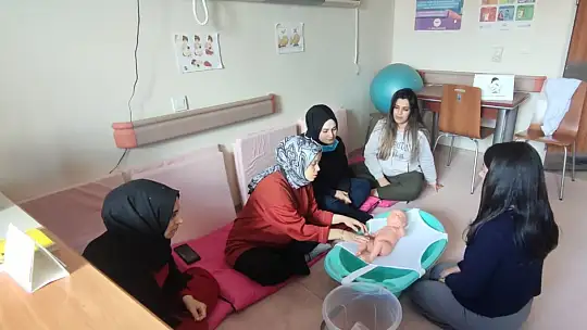 Eğitimler yüz yüze veriliyor