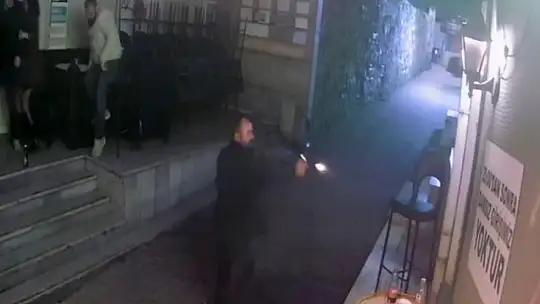 Eğlence mekanına silahlı saldırı: 2 yaralı