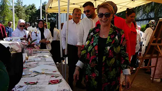 El emeği göz nuru eserler sergilendi