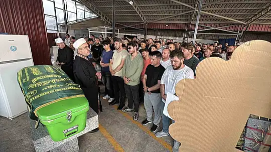 Elektrik akımına kapılarak hayatını kaybeden genç toprağa verildi