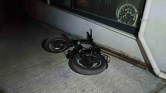 Elektrikli bisiklet ile motosiklet çarpıştı: 1 ağır yaralı