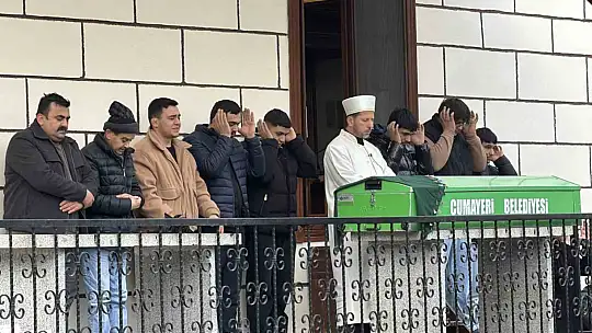 Emekli polisin öldürdüğü karısı son yolculuğuna uğurlandı