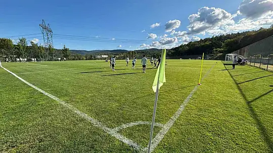 Esenler Erokspor, Bolu'da güç depoluyor