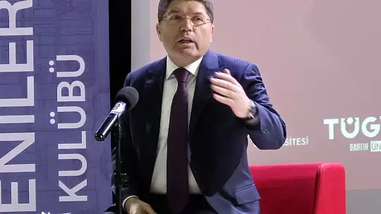 Gençlere seslendi: 'Kendinize güvenin'