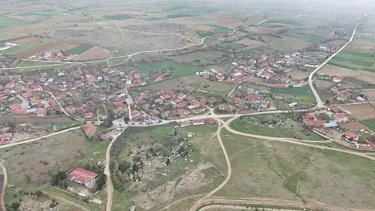 Eski köy okulunda açılan kurs kadınlara umut oldu: Hem öğreniyorlar hem para kazanıyorlar