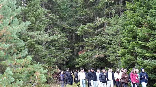 Eşsiz manzaraya sahip yaylada Cumhuriyet Bayramı coşkusu