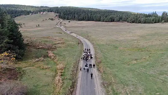 Eşsiz manzaraya sahip yaylada Cumhuriyet Bayramı coşkusu