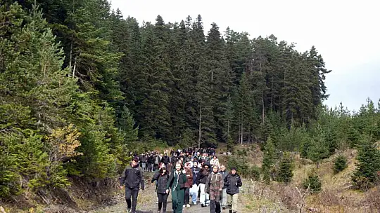 Eşsiz manzaraya sahip yaylada Cumhuriyet Bayramı coşkusu